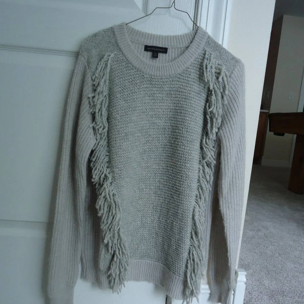 Banana Republic Sweater M Crew Fringe